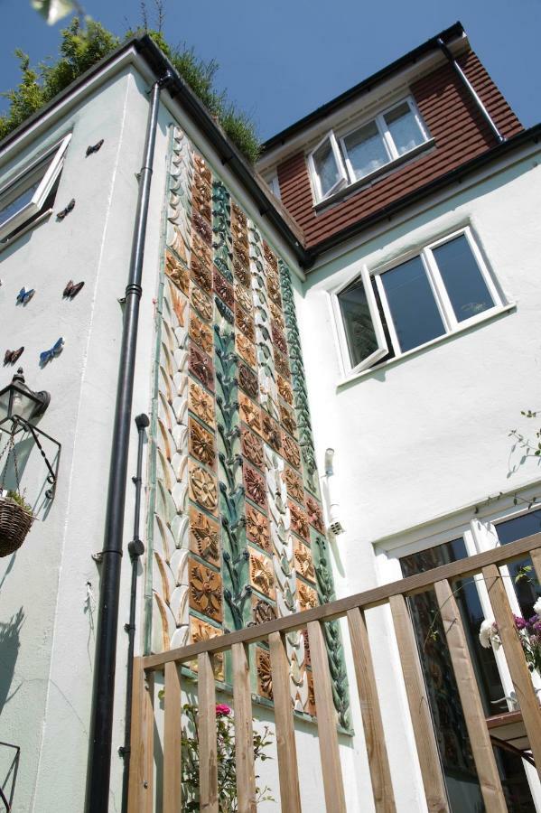 The Ceramic House Homestay *
